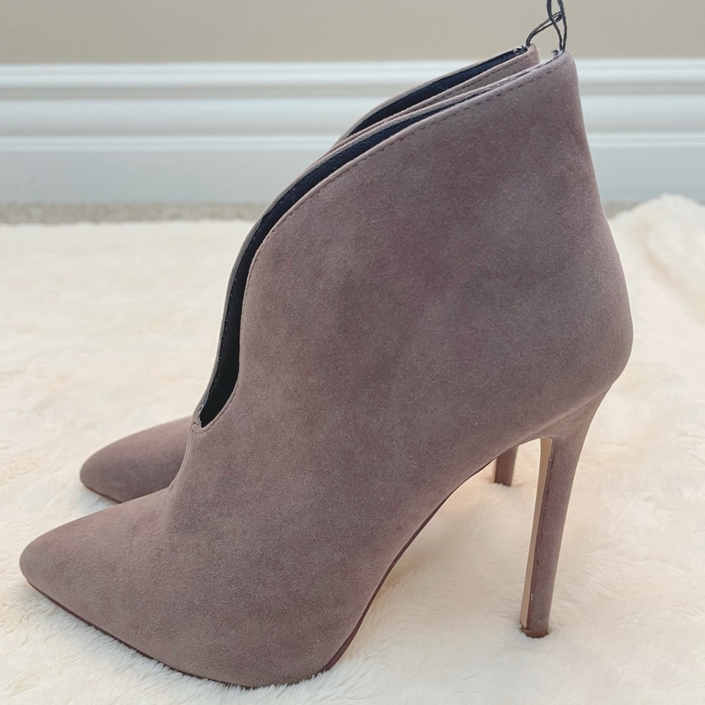 Forever 21 Taupe-Brown Booties sz 7